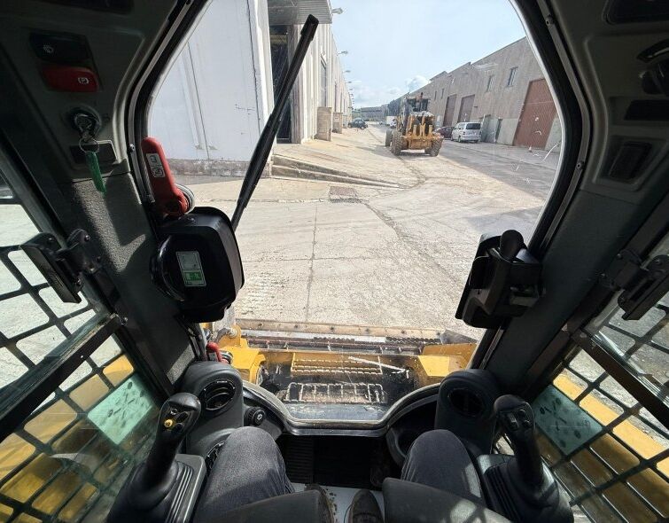 CATERPILLAR 299D3 XE ***DÉBIT ÉLEVÉ 150 L/min***